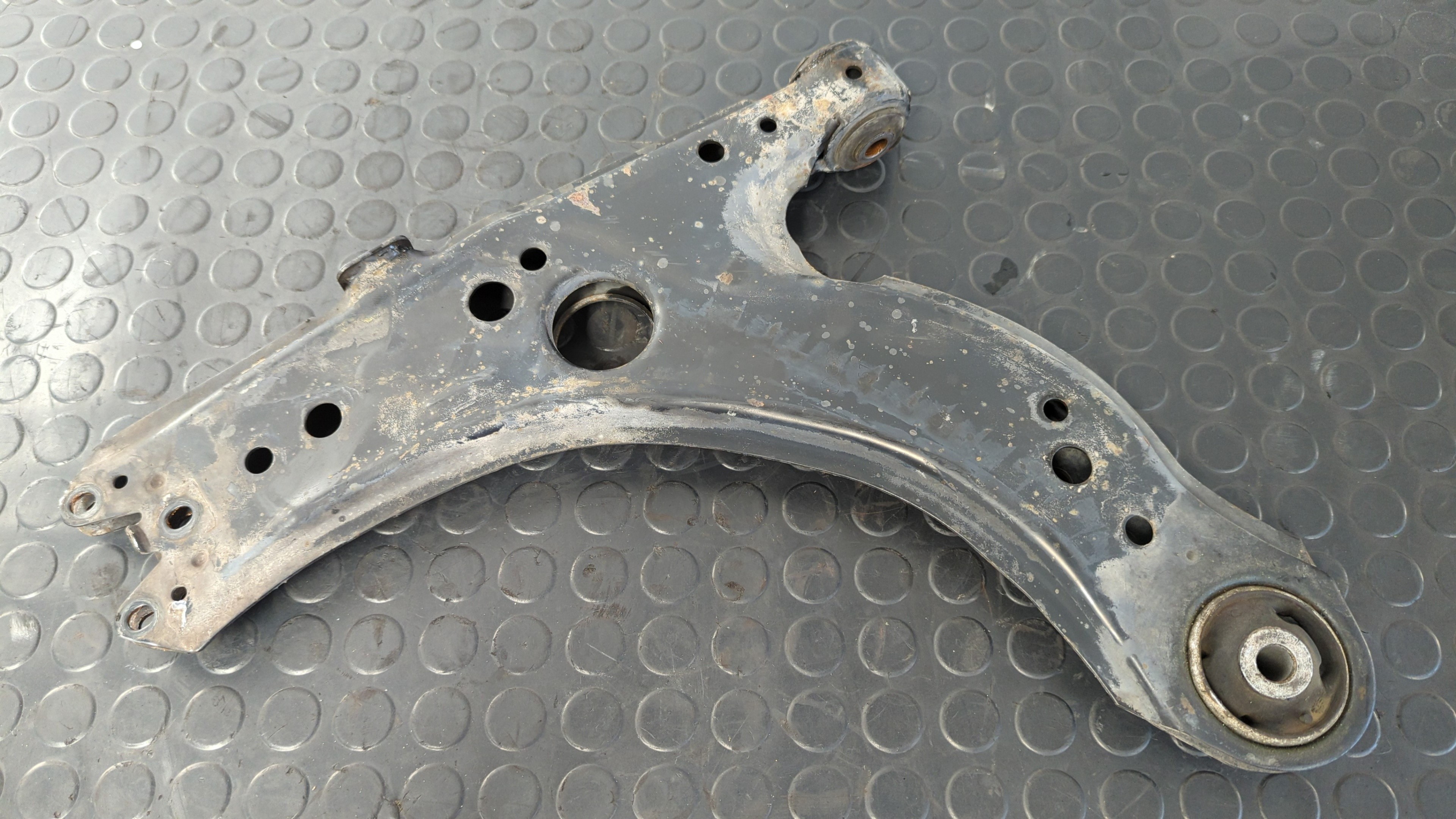 BRAZO DERECHO INFERIOR DELANTERO VOLKSWAGEN NEW BEETLE (9C1/1C1) - vista 5