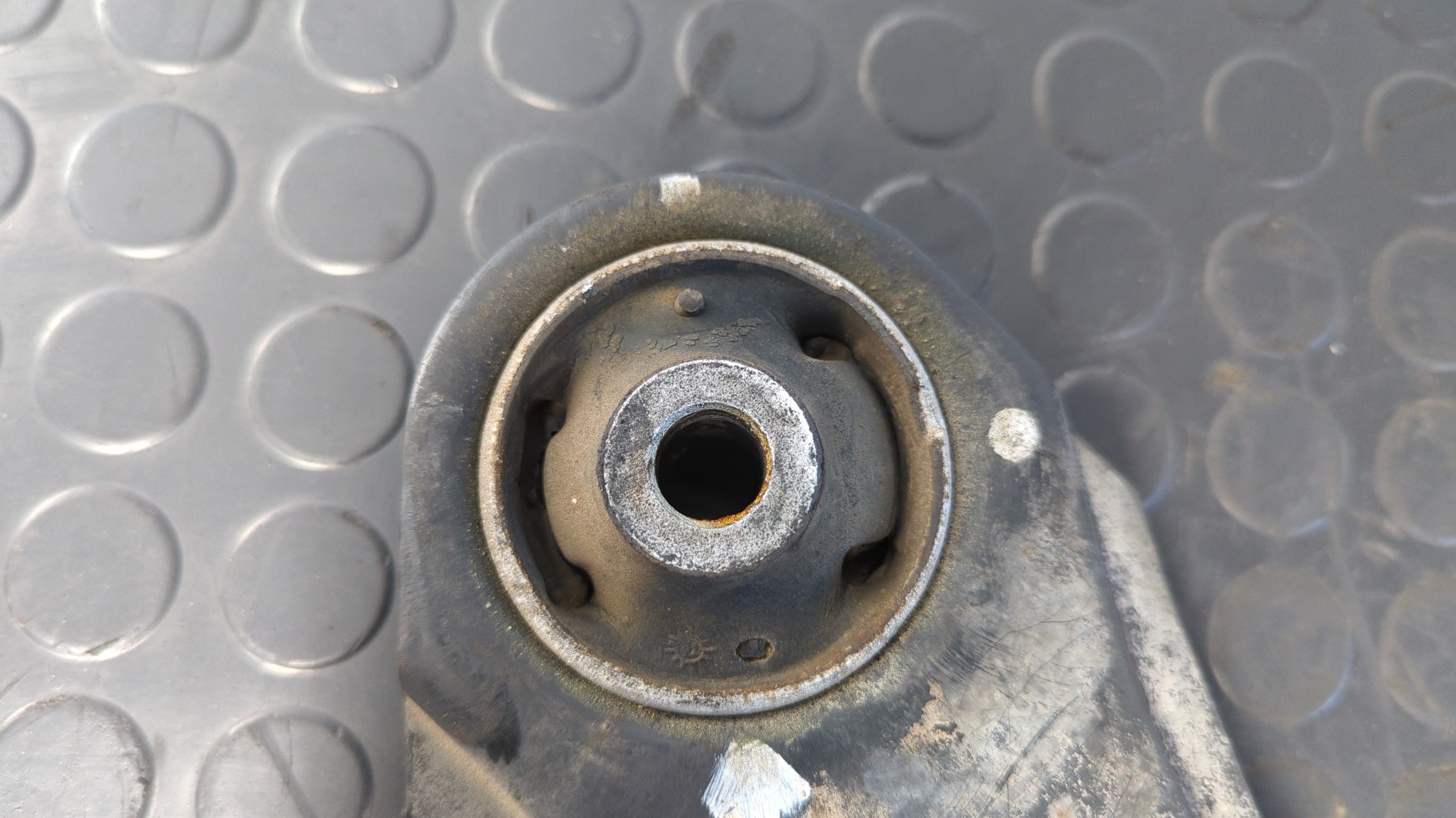 BRAZO IZQUIERDO INFERIOR DELANTERO VOLKSWAGEN NEW BEETLE (9C1/1C1) - vista 2