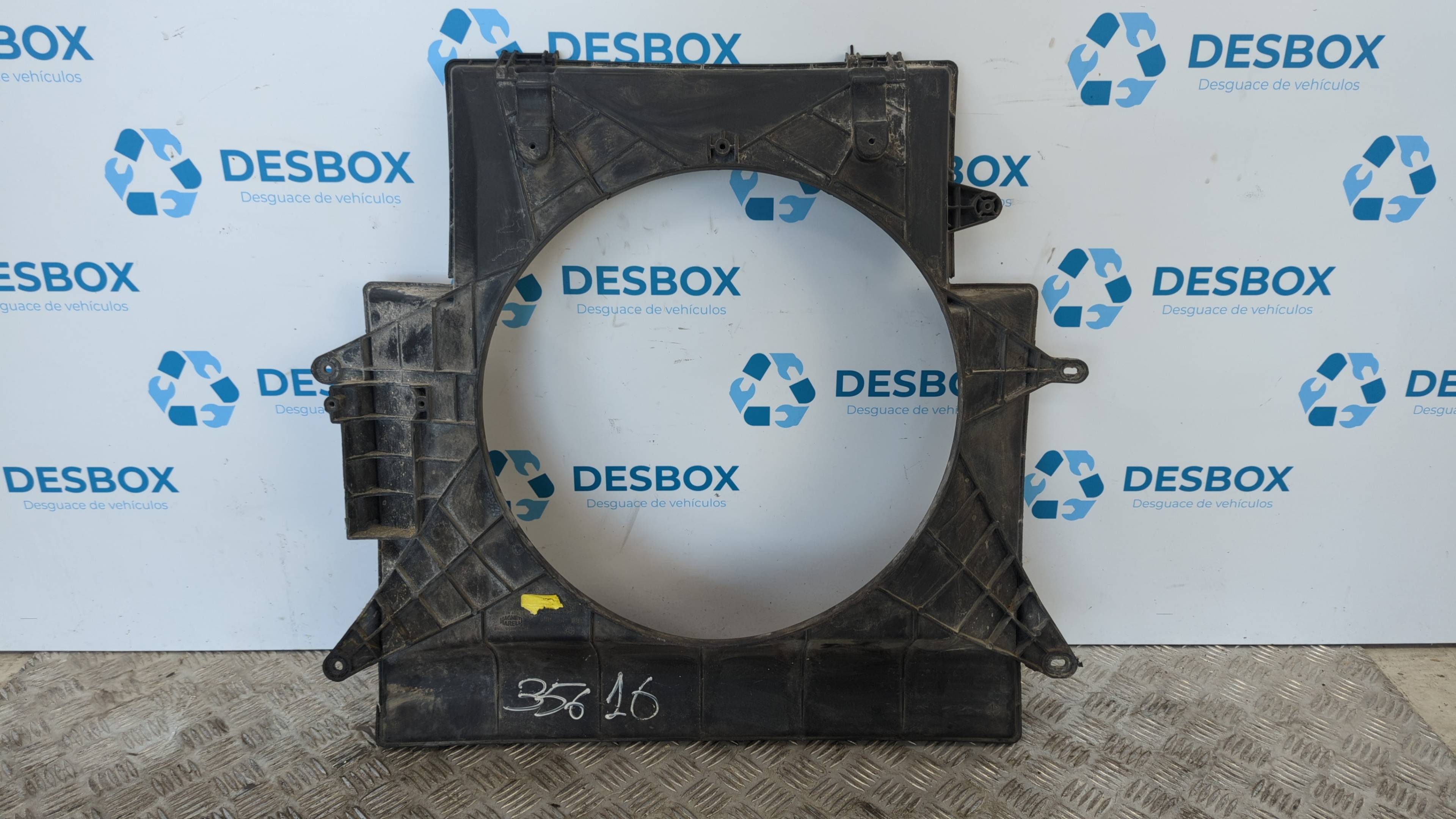 CALANDRA DELANTERA DE RADIADOR IVECO DAILY CAJA CERRADA (1999 =>)