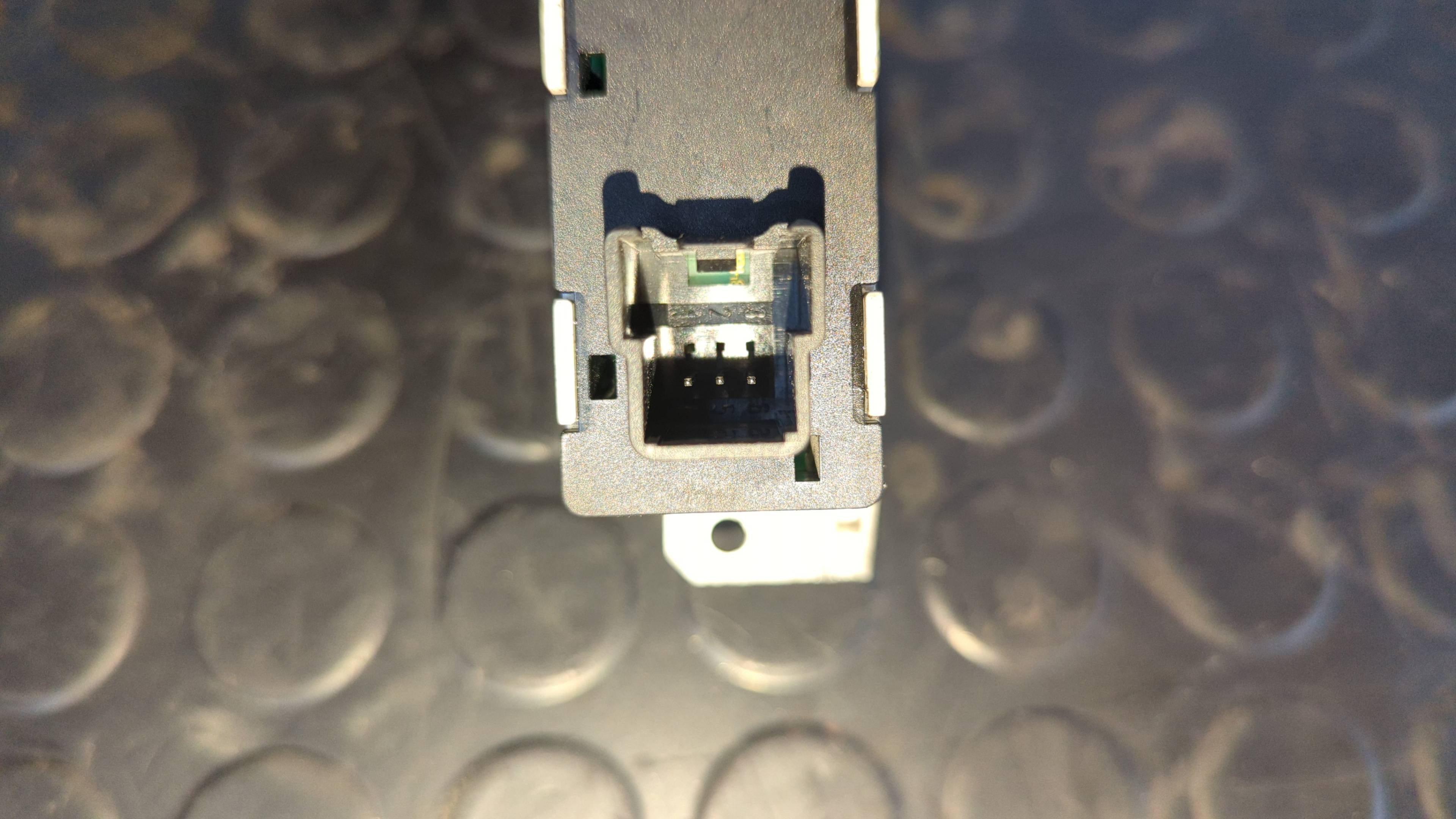 WARNING FORD FOCUS BERLINA (CAK) - vista 4