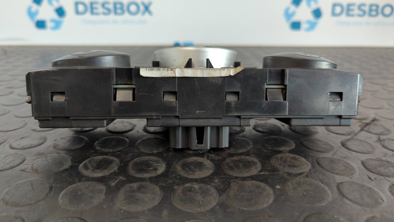 MANDO CLIMATIZADOR RENAULT MEGANE II BERLINA 3P - vista 3