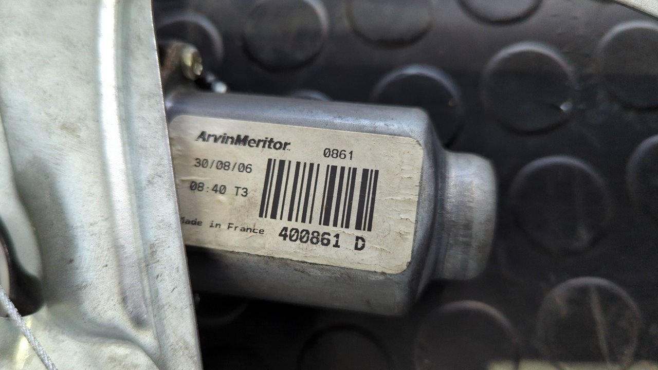 ELEVALUNAS DELANTERO DERECHO RENAULT CLIO III - vista 2