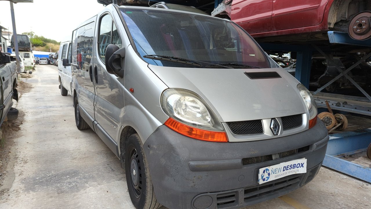 RENAULT TRAFIC COMBI (AB 4.01)