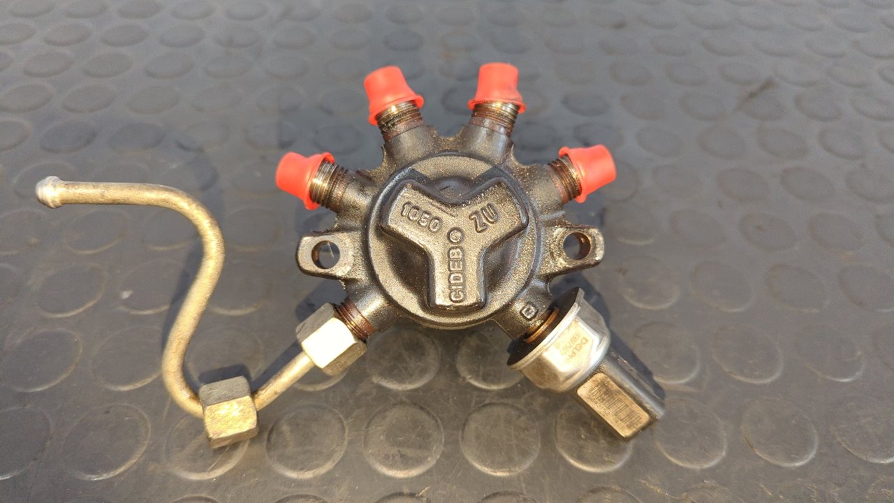 RAMPA INYECTORA RENAULT MEGANE II BERLINA 3P - vista 2