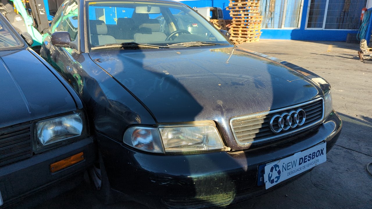 AUDI A4 AVANT (B5)