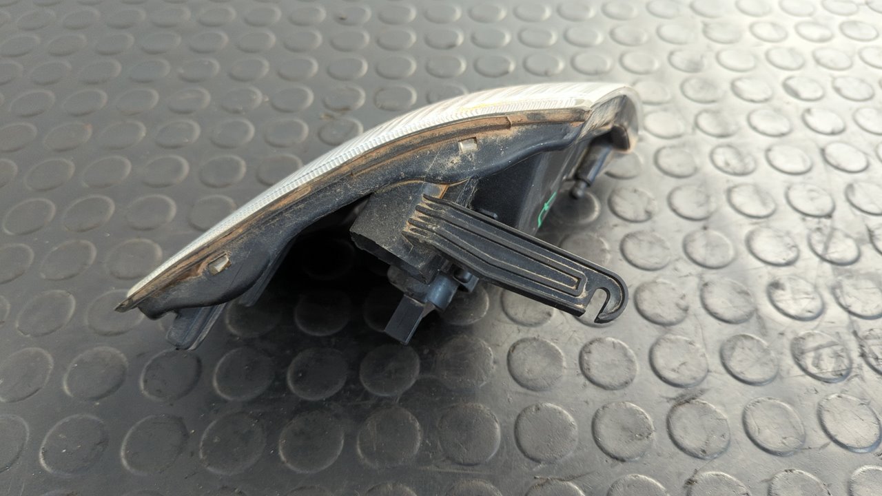 PILOTO DELANTERO IZQUIERDO NISSAN ALMERA (N15) - vista 3