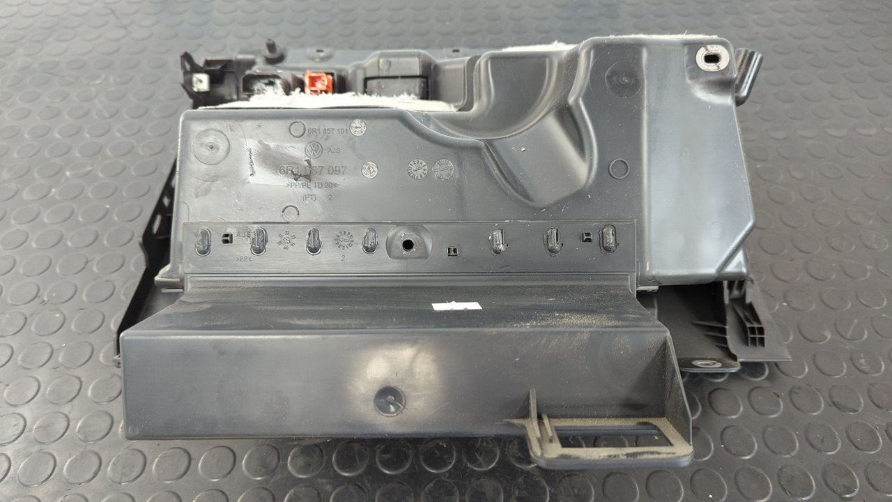 GUANTERA VOLKSWAGEN POLO (6C1) - vista 5