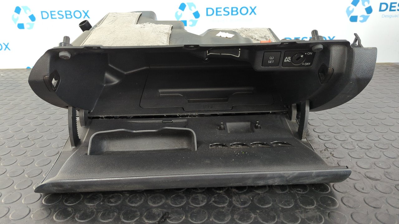 GUANTERA VOLKSWAGEN POLO (6C1) - vista 4