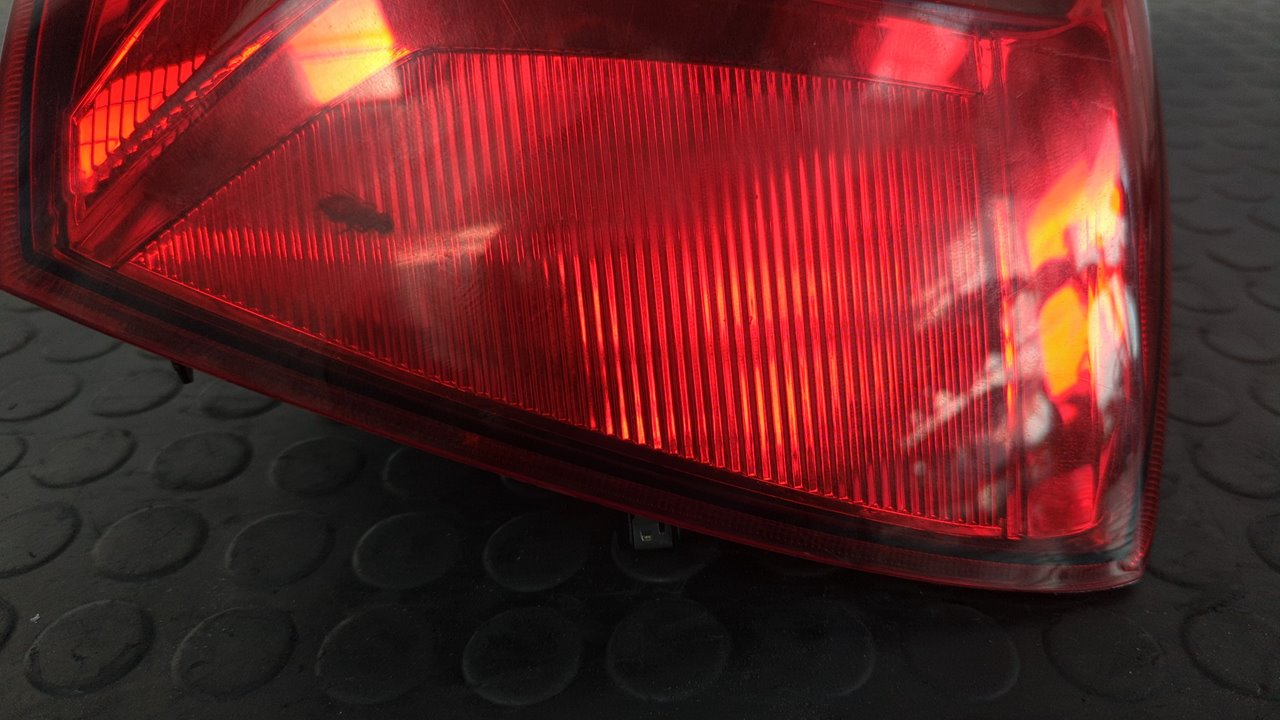 PILOTO TRASERO DERECHO VOLKSWAGEN POLO (6C1) - vista 11