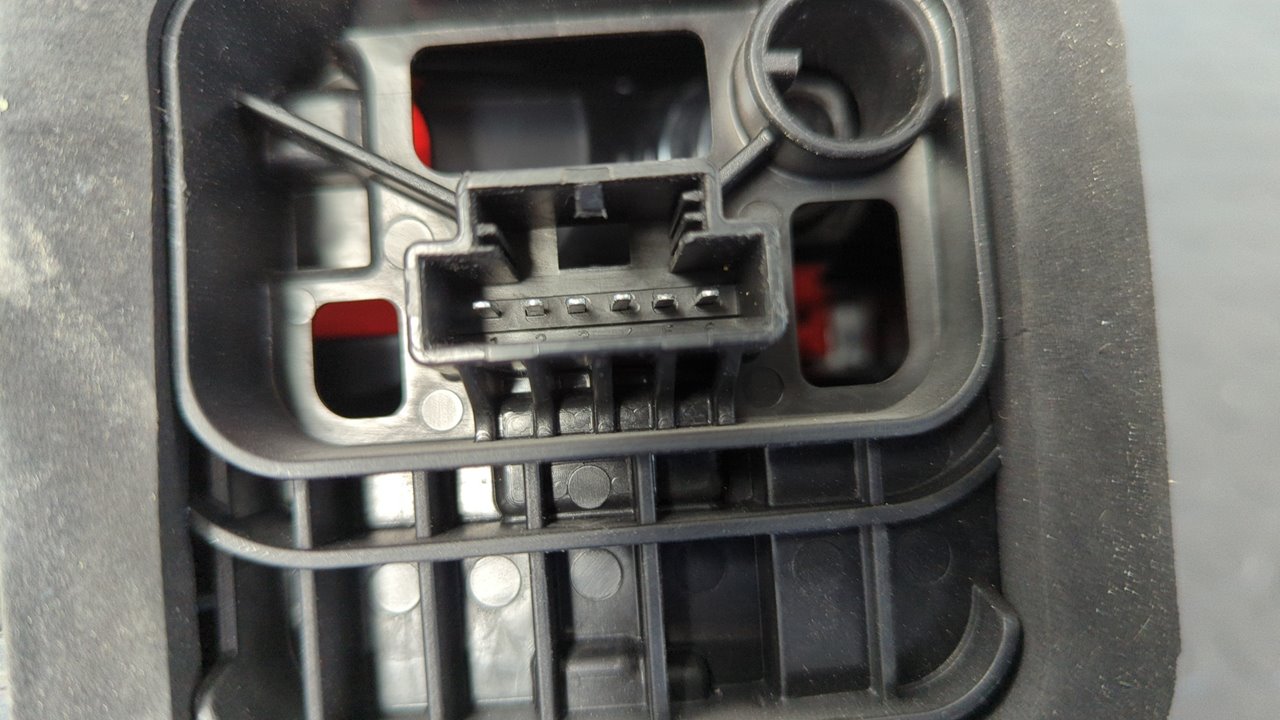 PILOTO TRASERO DERECHO VOLKSWAGEN POLO (6C1) - vista 7