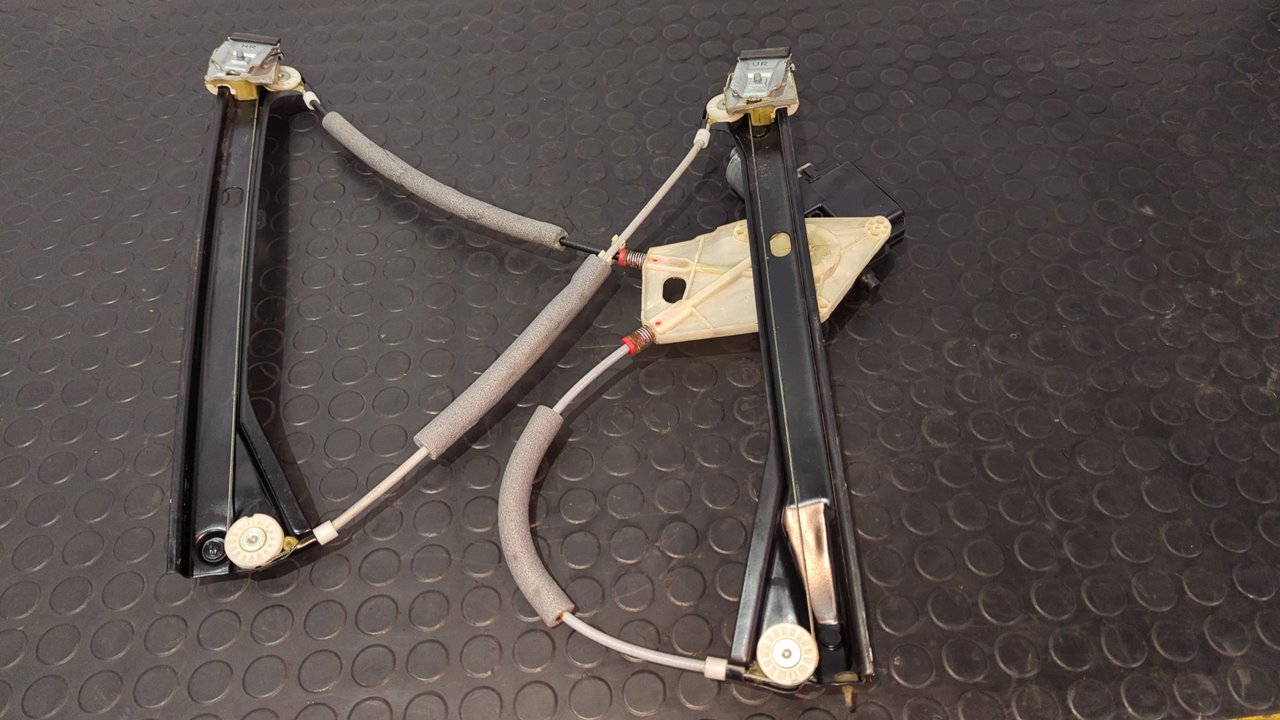 ELEVALUNAS DELANTERO DERECHO VOLKSWAGEN POLO (6C1)