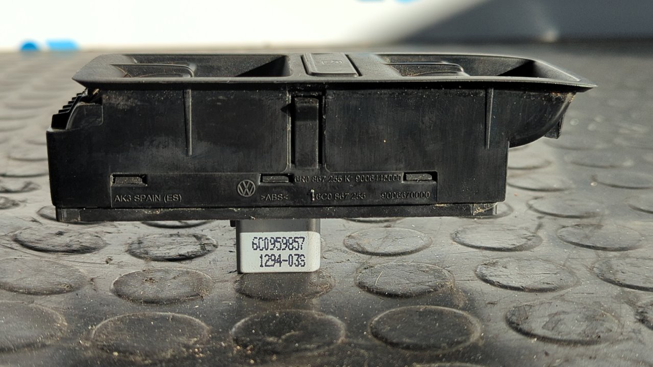 MANDO ELEVALUNAS DELANTERO IZQUIERDO VOLKSWAGEN POLO (6C1) - vista 4