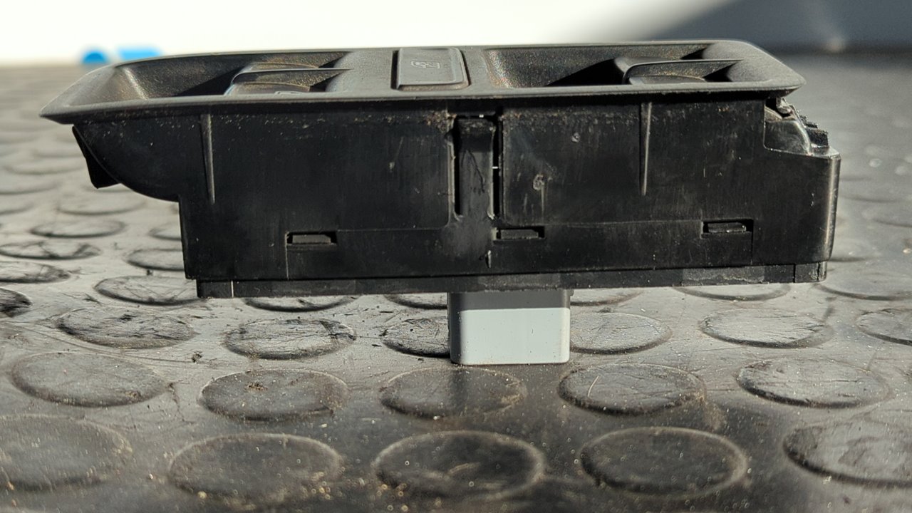 MANDO ELEVALUNAS DELANTERO IZQUIERDO VOLKSWAGEN POLO (6C1) - vista 5