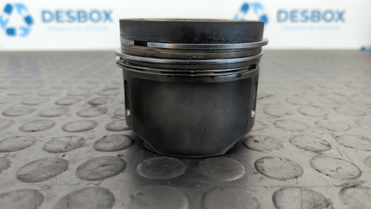 PISTON MERCEDES-BENZ VITO MIXTO 06.2003 ->