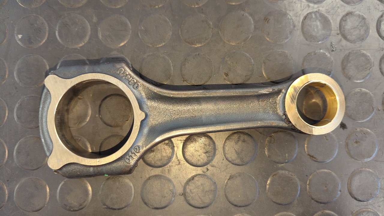 BIELA MERCEDES-BENZ VITO MIXTO 06.2003 ->