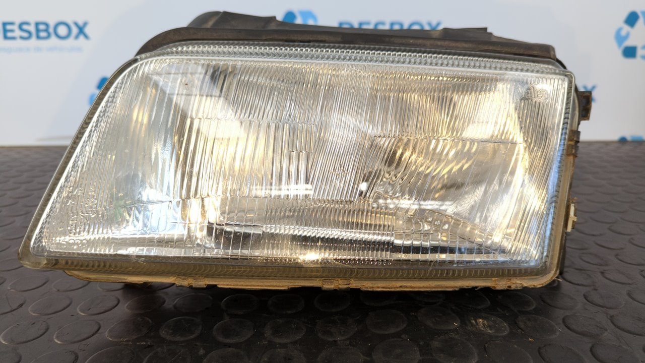 FARO IZQUIERDO AUDI A4 AVANT (B5)