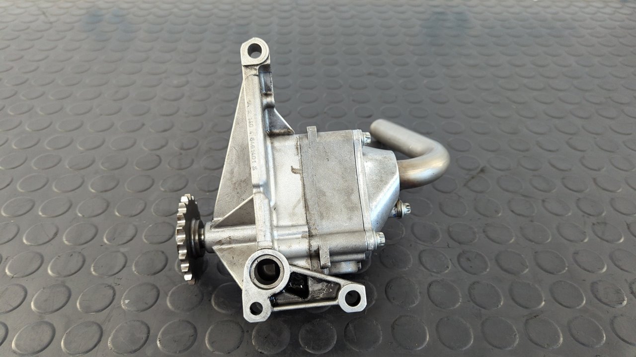 BOMBA ACEITE MERCEDES-BENZ VITO MIXTO 06.2003 -> - vista 2