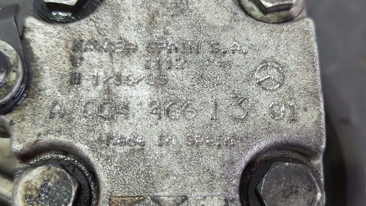 BOMBA DIRECCION MERCEDES-BENZ CLASE C (W203) BERLINA - vista 5