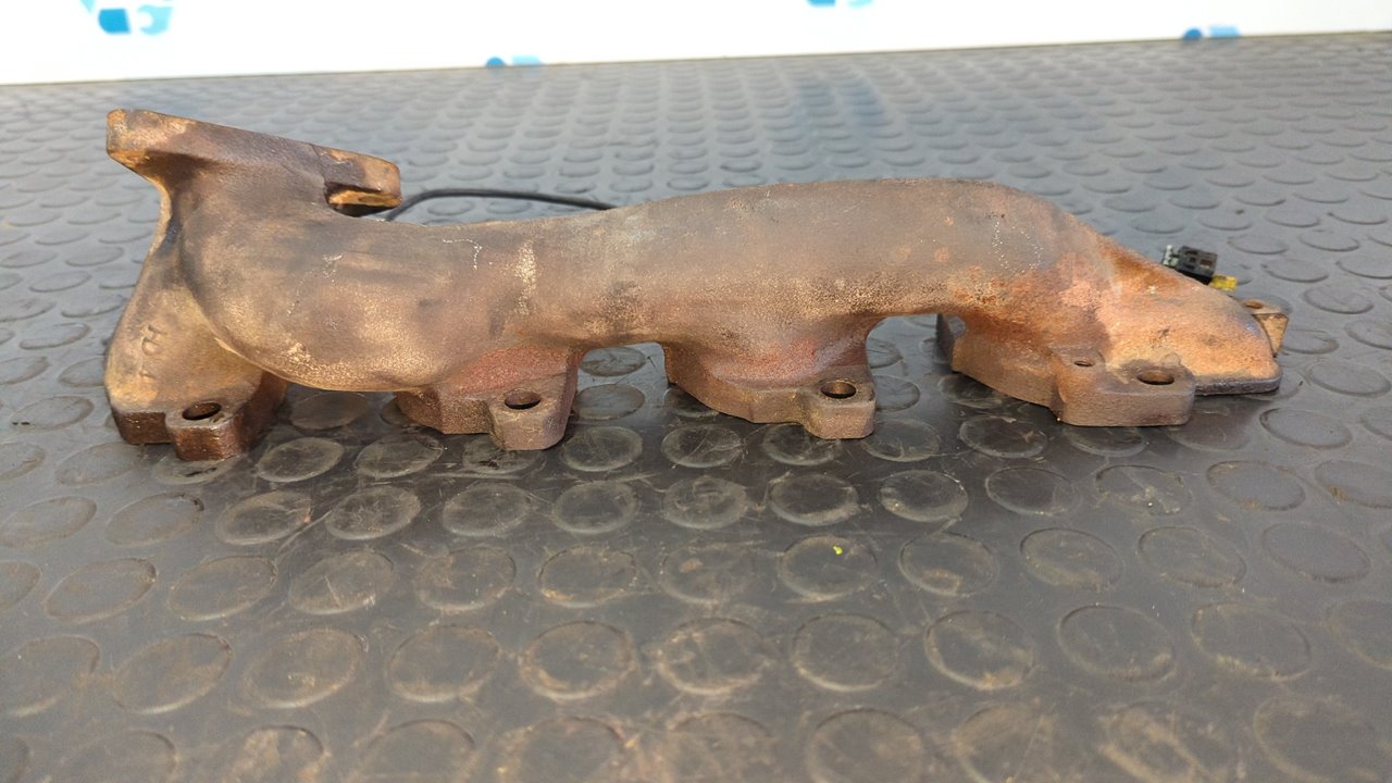 COLECTOR ESCAPE MERCEDES-BENZ CLASE C (W203) BERLINA - vista 4