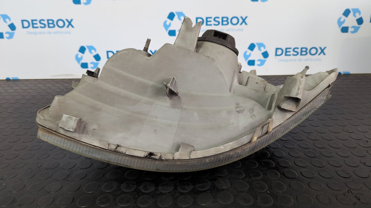 FARO DERECHO NISSAN INTERSTAR MOD. 04 (X70) - vista 8