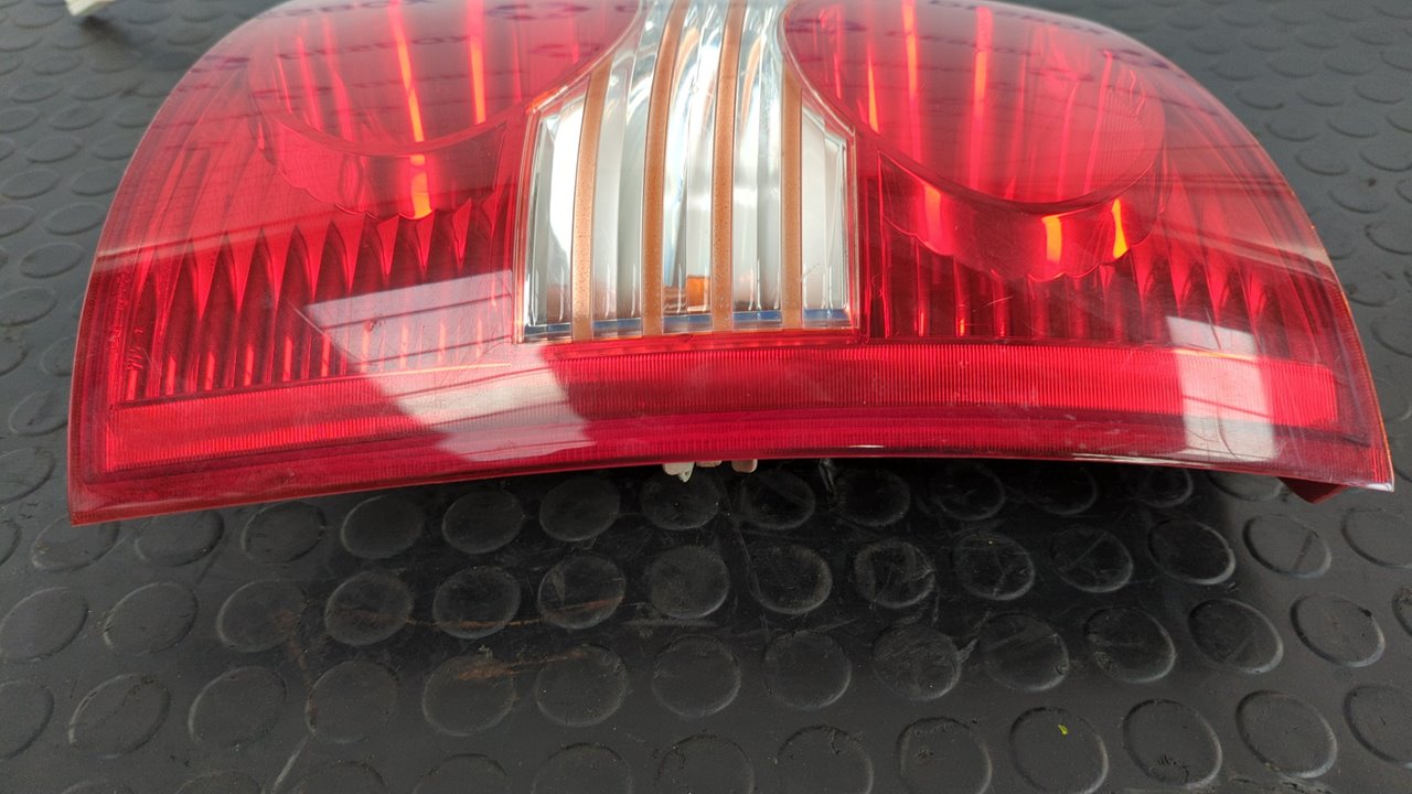 PILOTO TRASERO DERECHO HYUNDAI ATOS (EM) - vista 4