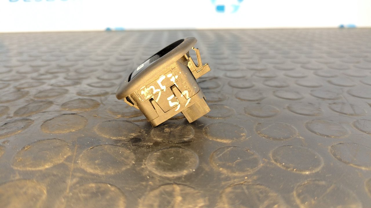 MANDO ELEVALUNAS DELANTERO DERECHO CITROEN C3 - vista 2