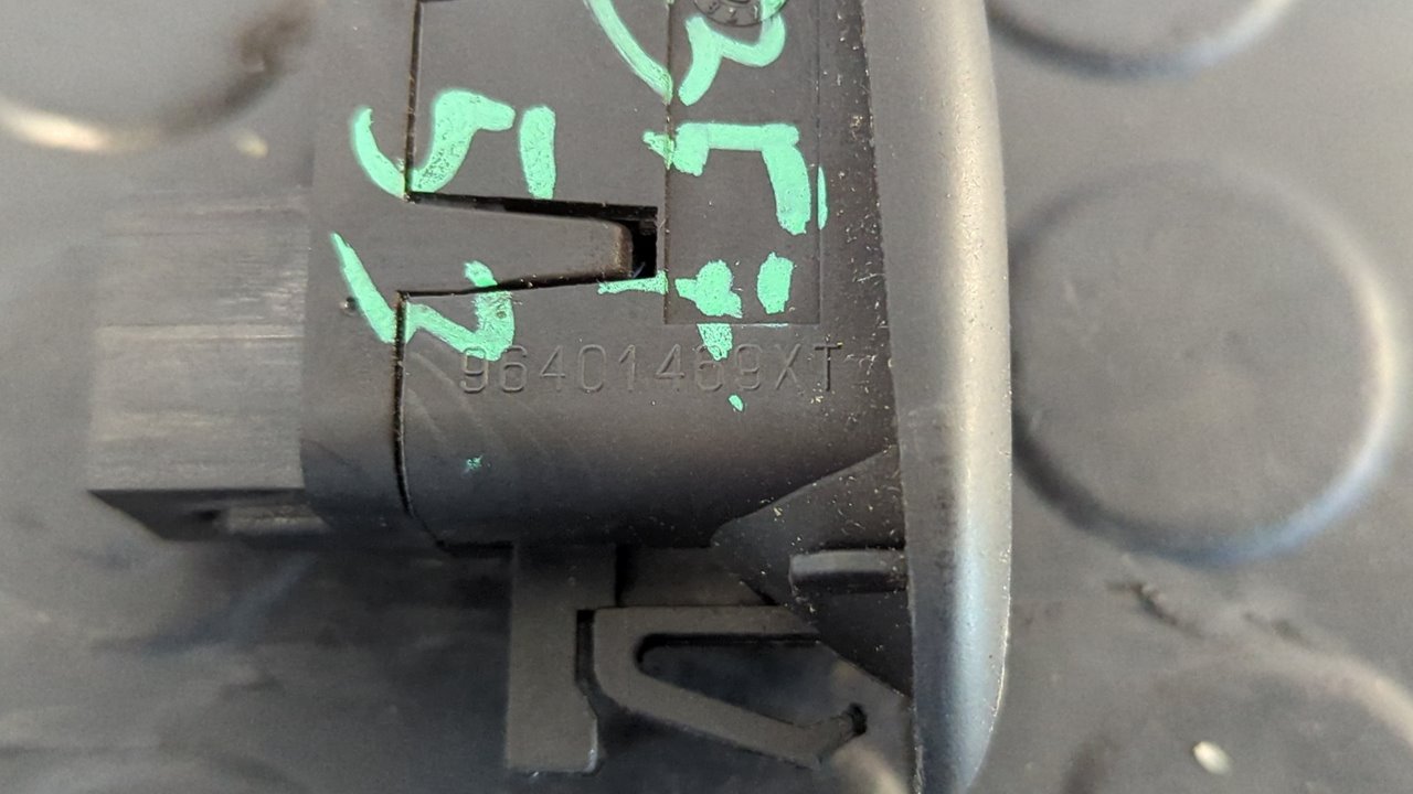 MANDO ELEVALUNAS DELANTERO DERECHO CITROEN C3 - vista 5