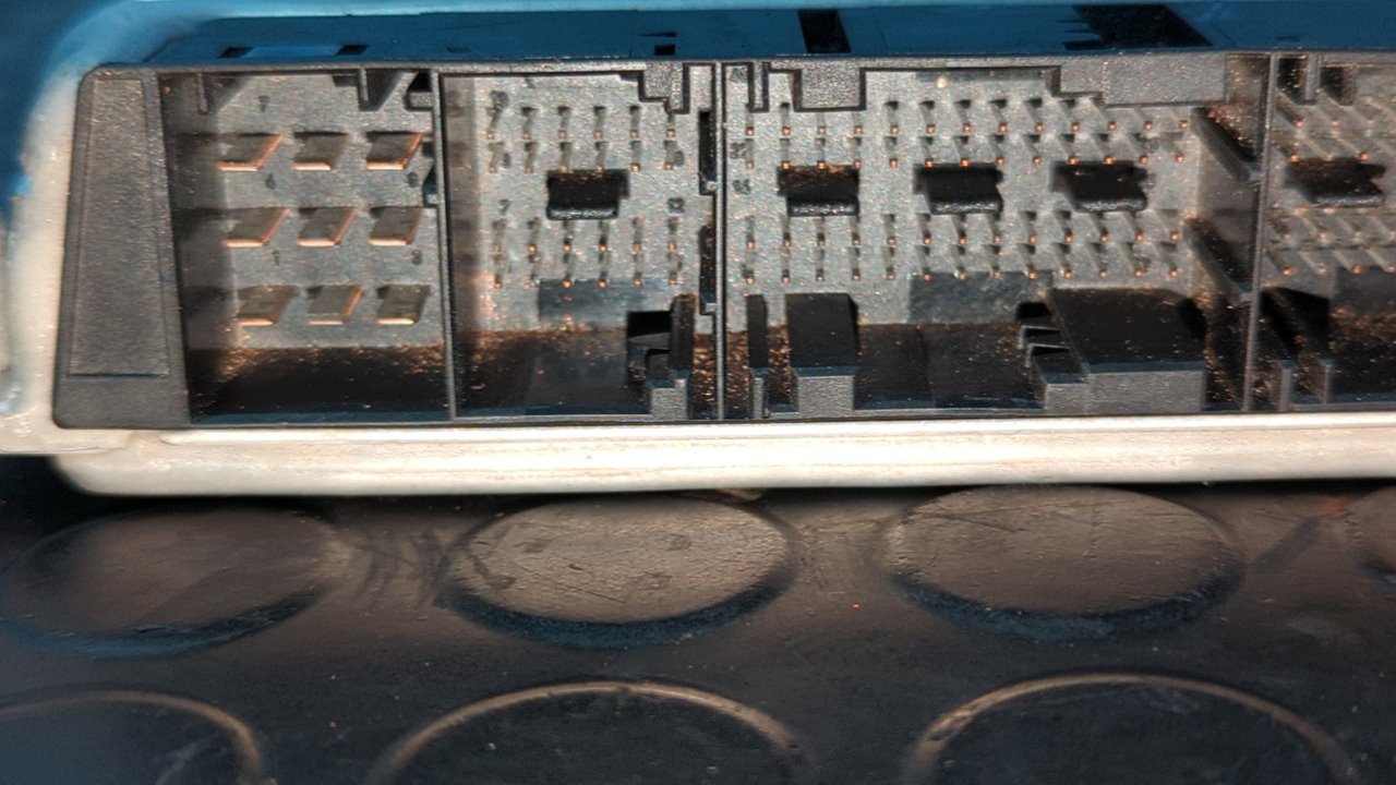 CENTRALITA MOTOR UCE BMW SERIE 3 BERLINA (E46) - vista 7