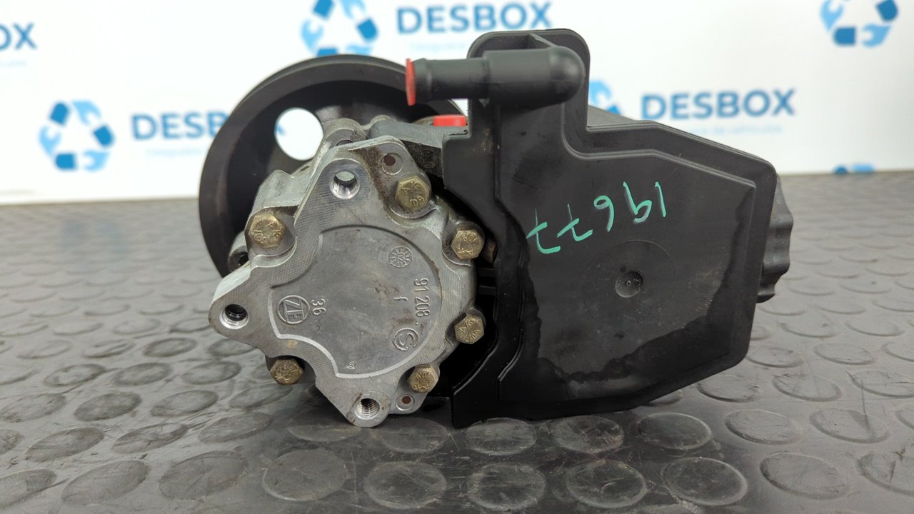 BOMBA DIRECCION MERCEDES-BENZ CLASE C (W203) BERLINA - vista 2