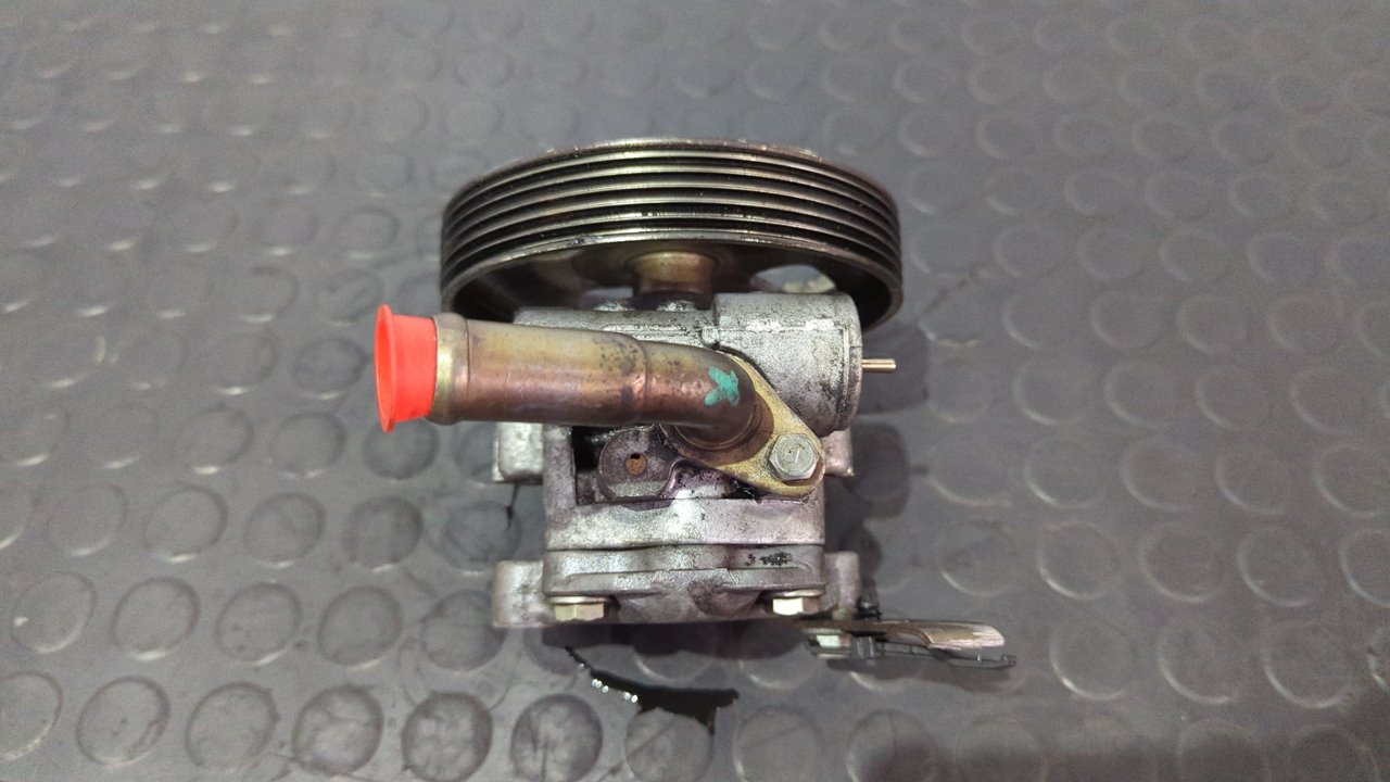 BOMBA DIRECCION FORD FIESTA (CBK) - vista 2