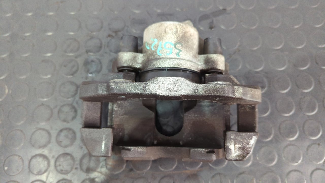 PINZA DE FRENO DELANTERA DERECHA FORD FIESTA (CBK) - vista 3
