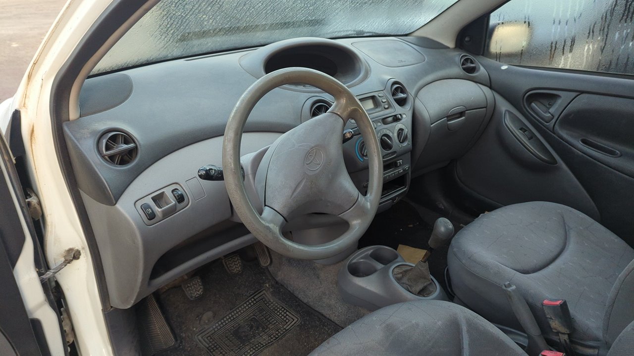 PARASOL IZQUIERDO TOYOTA YARIS (NCP1/NLP1/SCP1) - vista 7