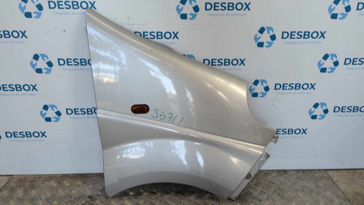 ALETA DELANTERA DERECHA RENAULT TRAFIC COMBI (AB 4.01)