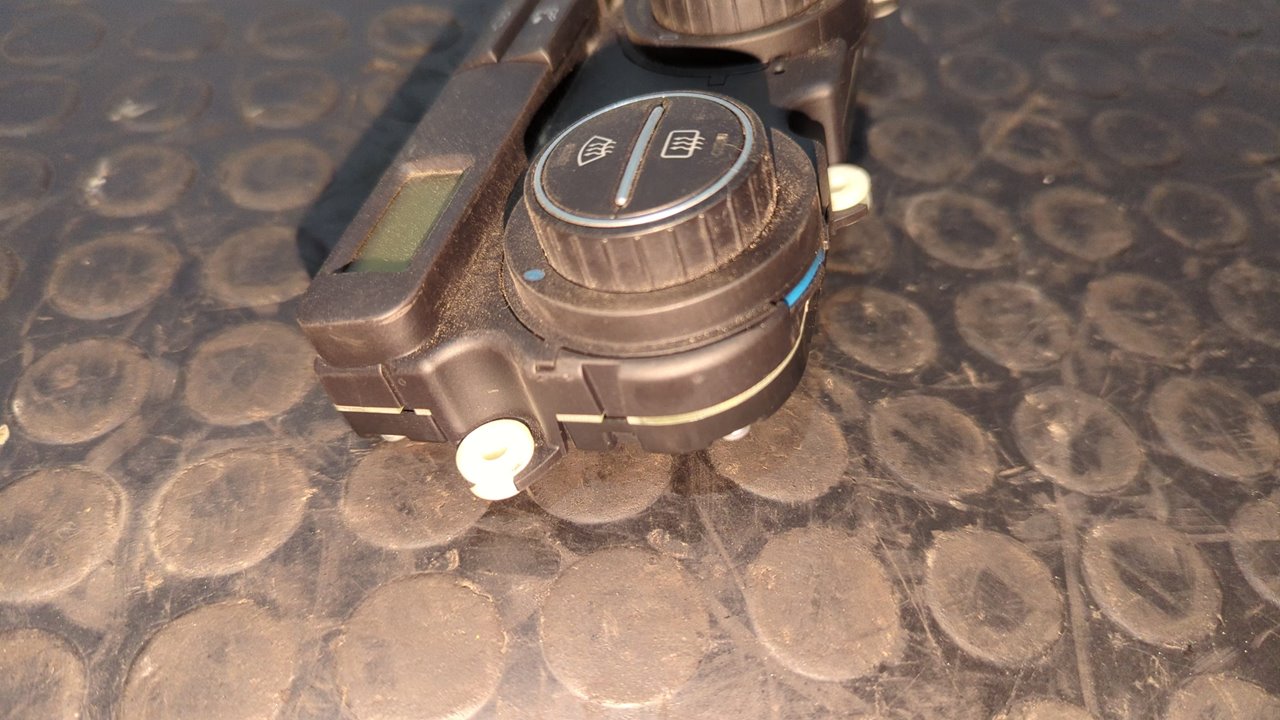 MANDO CLIMATIZADOR VOLKSWAGEN PASSAT BERLINA (3C2) - vista 5