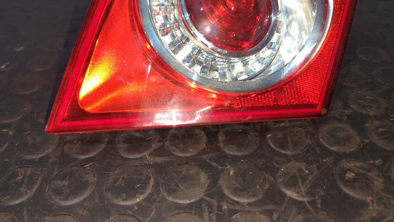 PILOTO PORTON IZQUIERDO VOLKSWAGEN PASSAT BERLINA (3C2) - vista 2