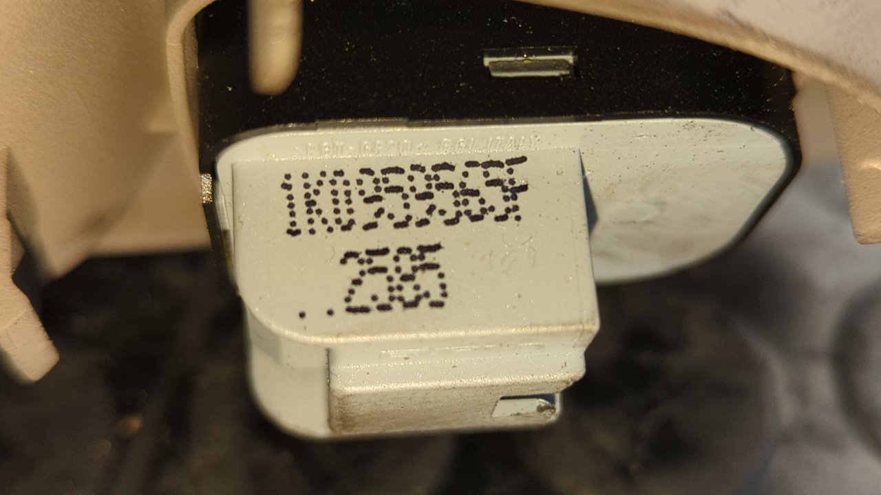 MANDO ELEVALUNAS DELANTERO IZQUIERDO VOLKSWAGEN PASSAT BERLINA (3C2) - vista 2