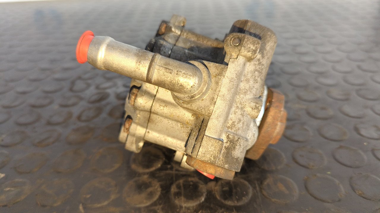 BOMBA DIRECCION AUDI A3 (8L) - vista 4