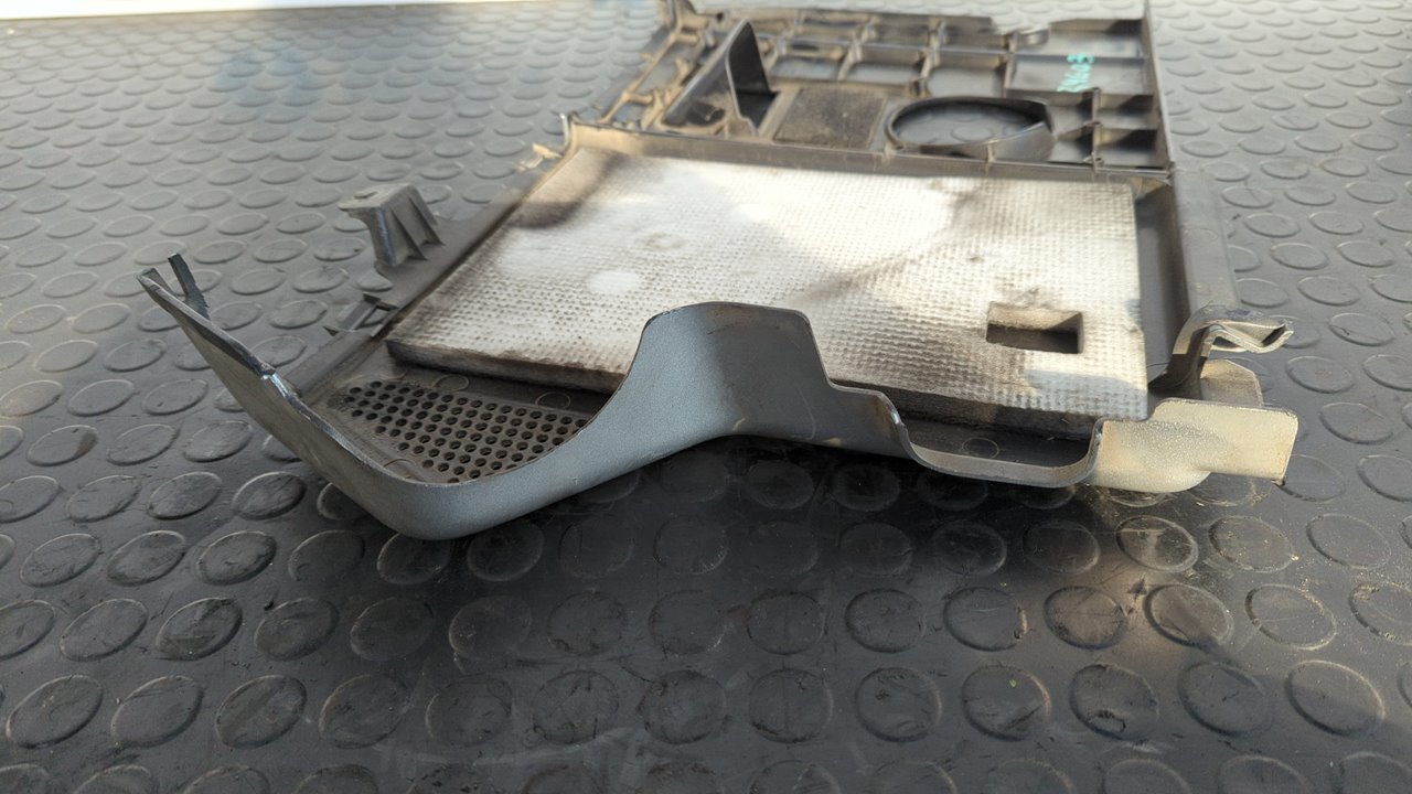 TAPA MOTOR TOYOTA LEXUS RX - vista 3