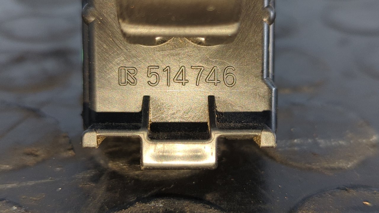 MANDO ELEVALUNAS DELANTERO DERECHO TOYOTA LEXUS RX - vista 3