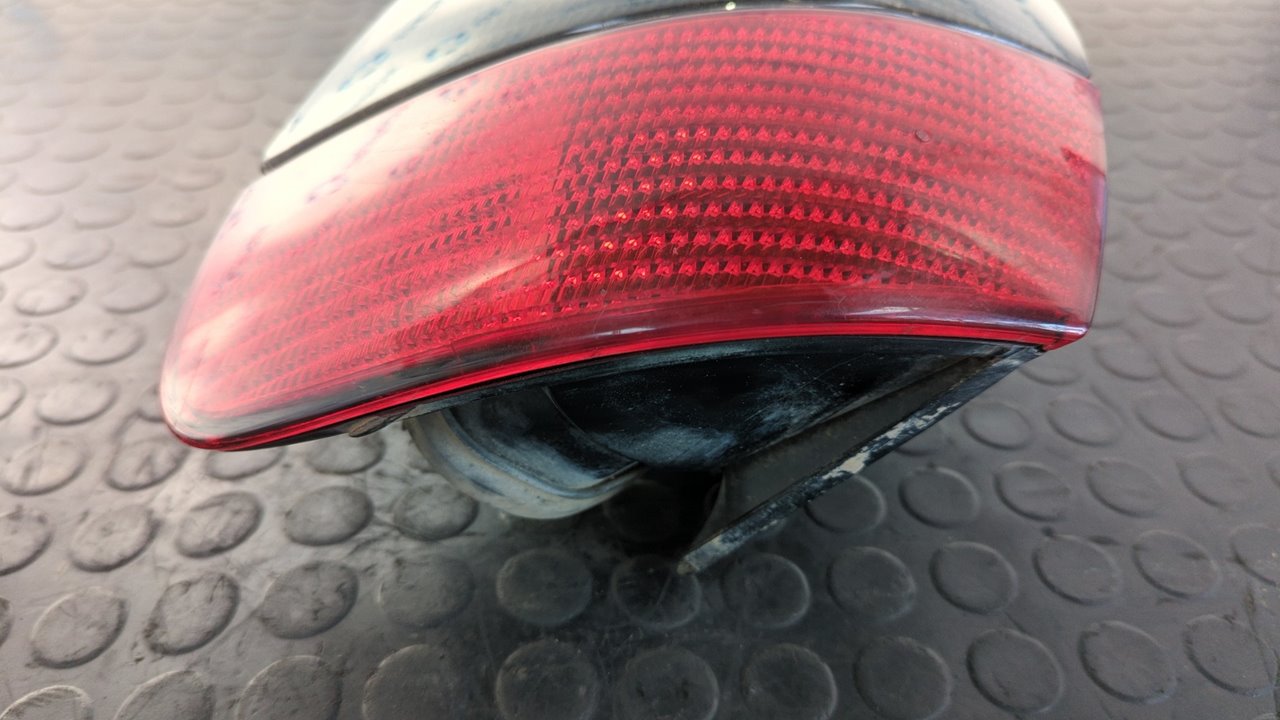 PILOTO TRASERO IZQUIERDO PEUGEOT 406 BERLINA (S1/S2) - vista 7