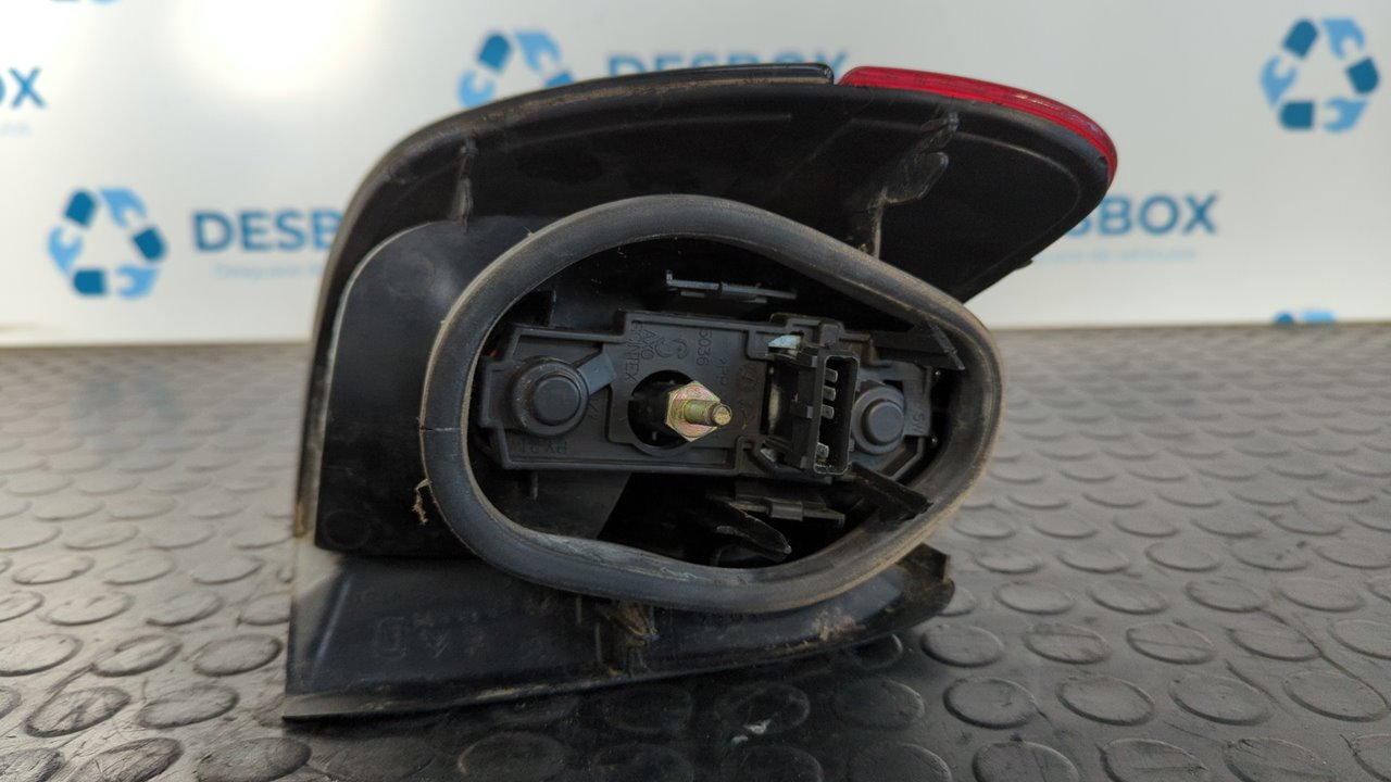 PILOTO TRASERO IZQUIERDO PEUGEOT 406 BERLINA (S1/S2) - vista 6
