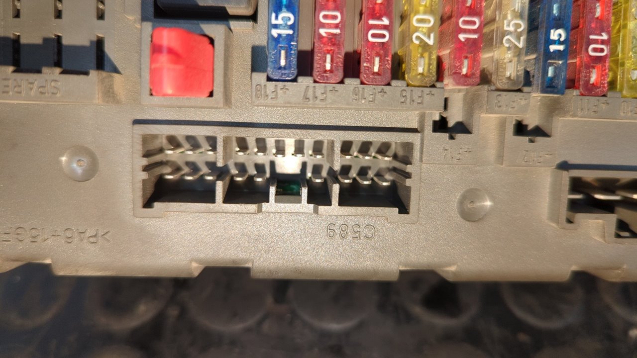 CAJA RELES / FUSIBLES LAND ROVER FREELANDER (LN) - vista 5