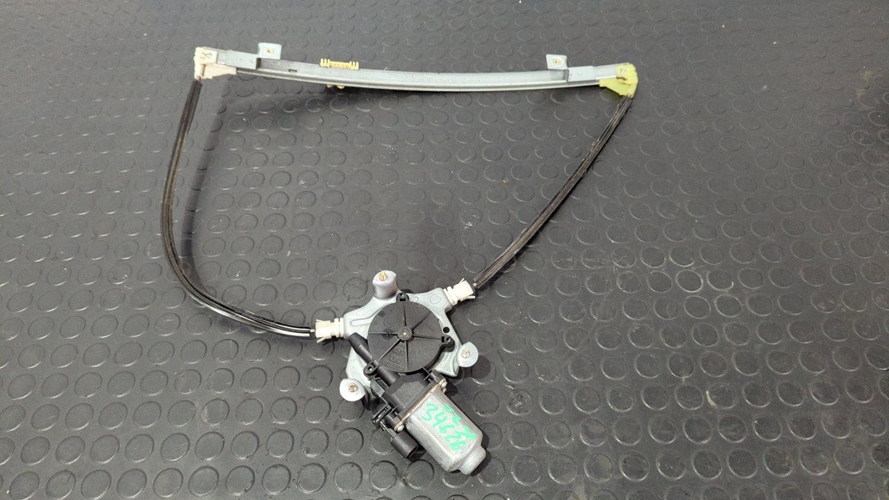 ELEVALUNAS DELANTERO IZQUIERDO RENAULT CLIO II FASE II (B/CB0)