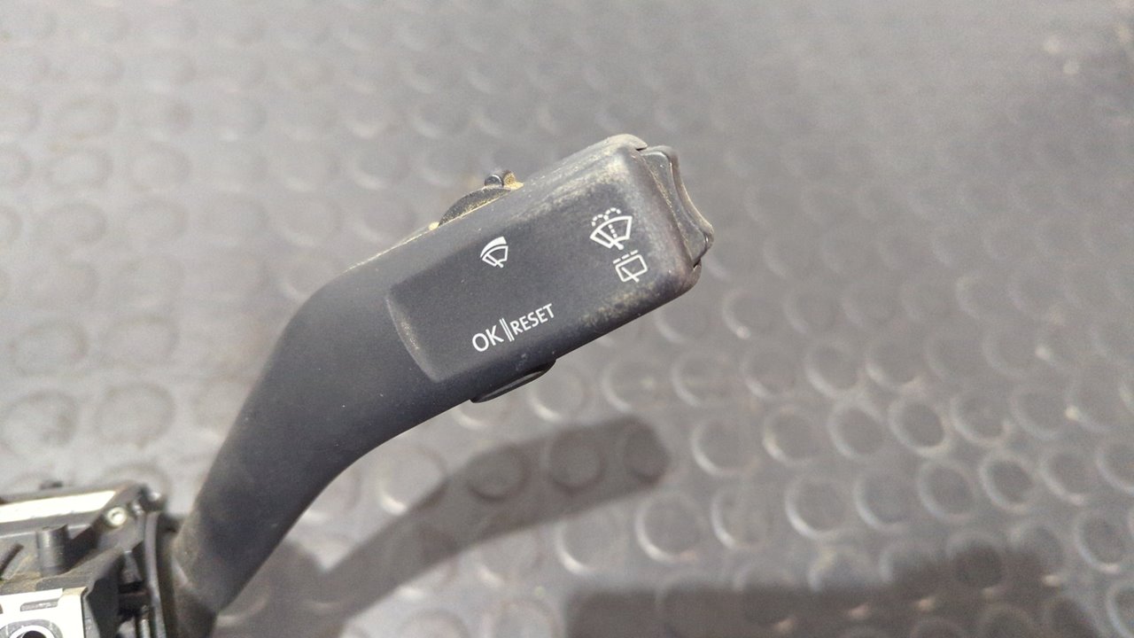 MANDO MULTIFUNCION VOLKSWAGEN CADDY KA/KB (2K) - vista 3