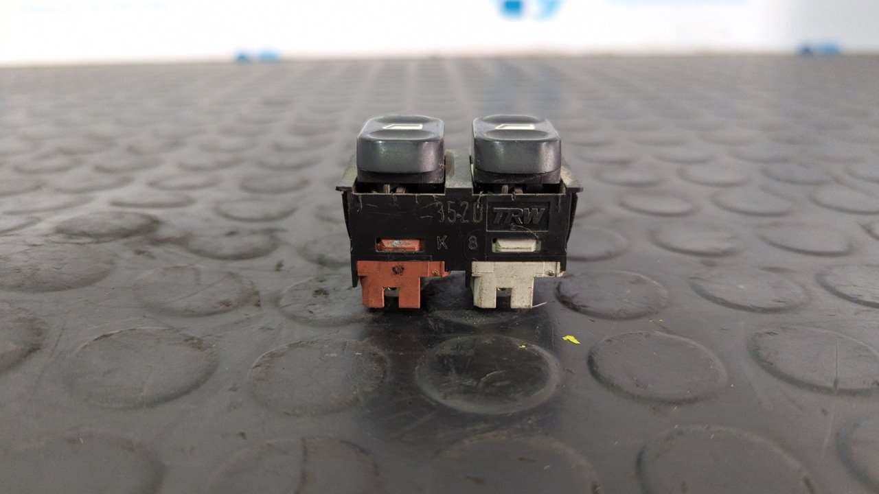 MANDO ELEVALUNAS DELANTERO IZQUIERDO PEUGEOT 406 BERLINA (S1/S2) - vista 5