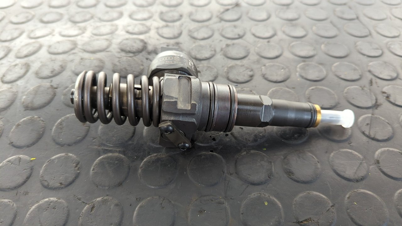 INYECTOR SEAT IBIZA (6L1) - vista 2