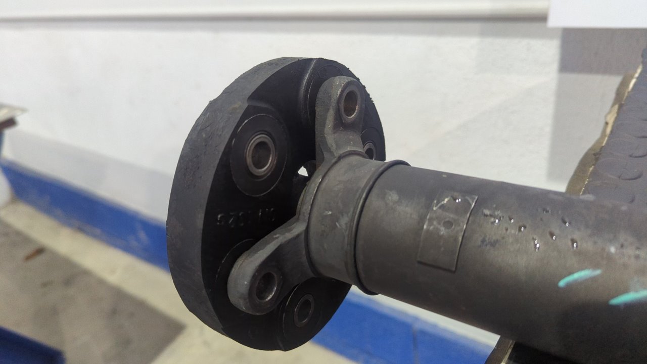 TRANSMISION CENTRAL MERCEDES-BENZ CLASE E (W124) BERLINA - vista 6