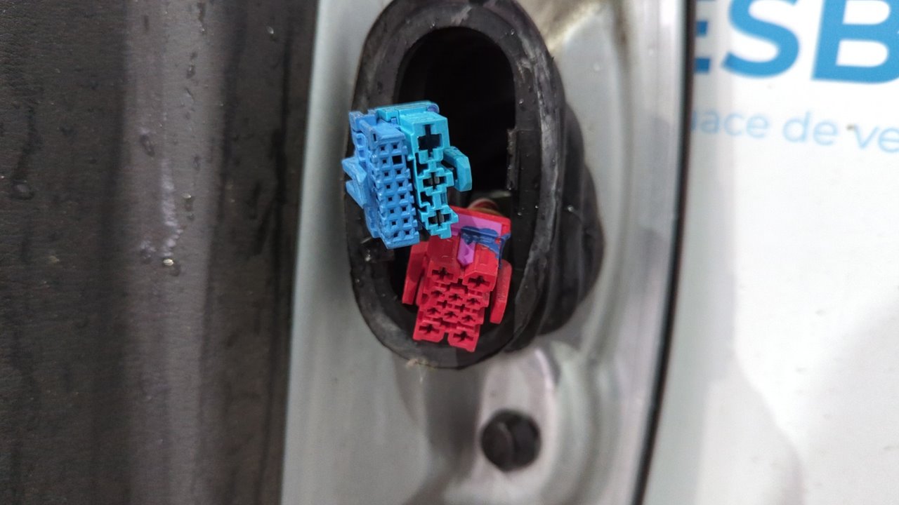 PUERTA TRASERA DERECHA AUDI A6 BERLINA (4B2) - vista 3