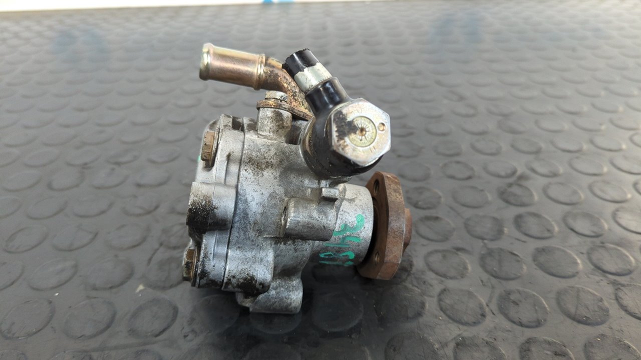 BOMBA DIRECCION VOLKSWAGEN GOLF IV BERLINA (1J1) - vista 4