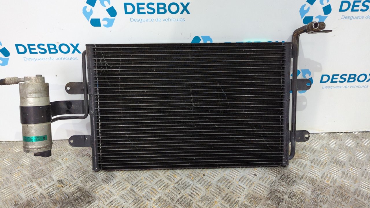 CONDENSADOR / RADIADOR AIRE ACONDICIONADO VOLKSWAGEN GOLF IV BERLINA (1J1)